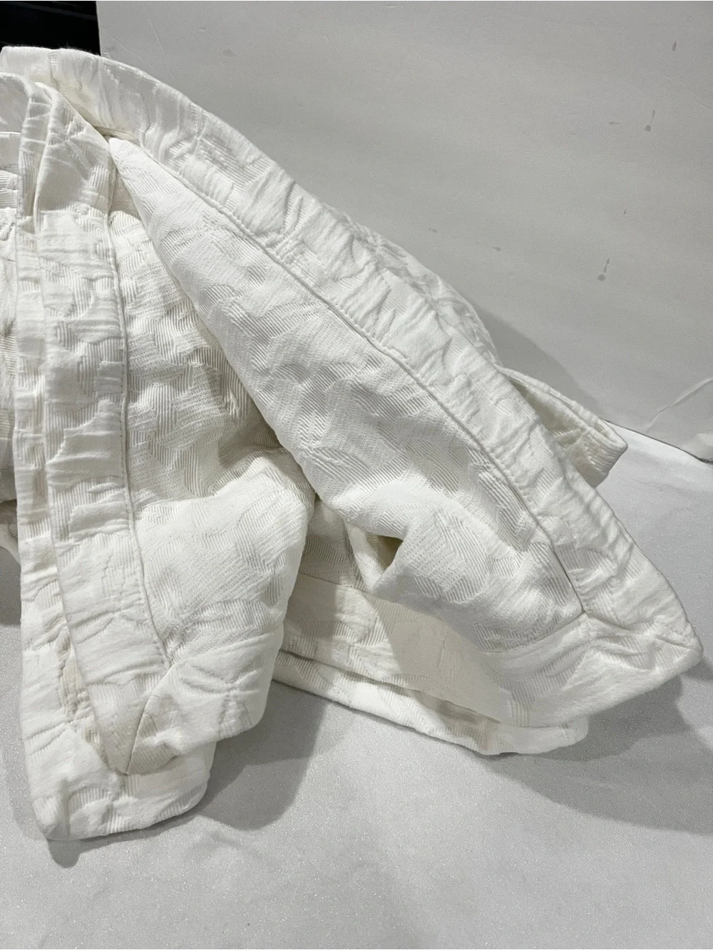 Sferra Lansone Matelasse Coverlet Blanket Cover Size king White Cotton Textured